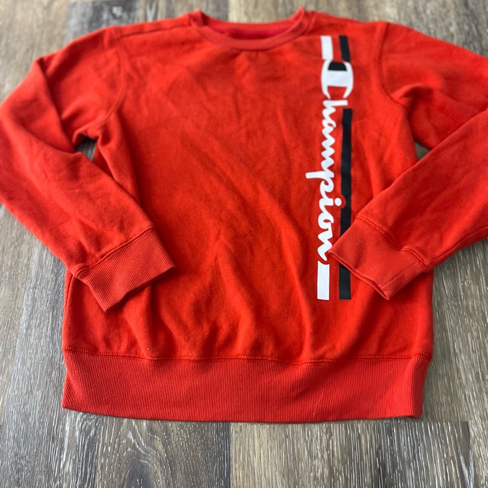 CHAMPION SWEATSHIRT ❣️❣️